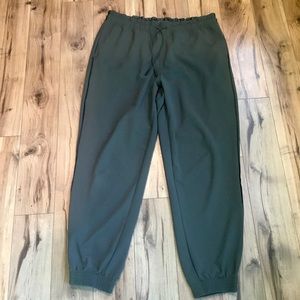 Athleta Metropolis Jogger Mountain Olive Green Elastic Waist Draw String Pull-On